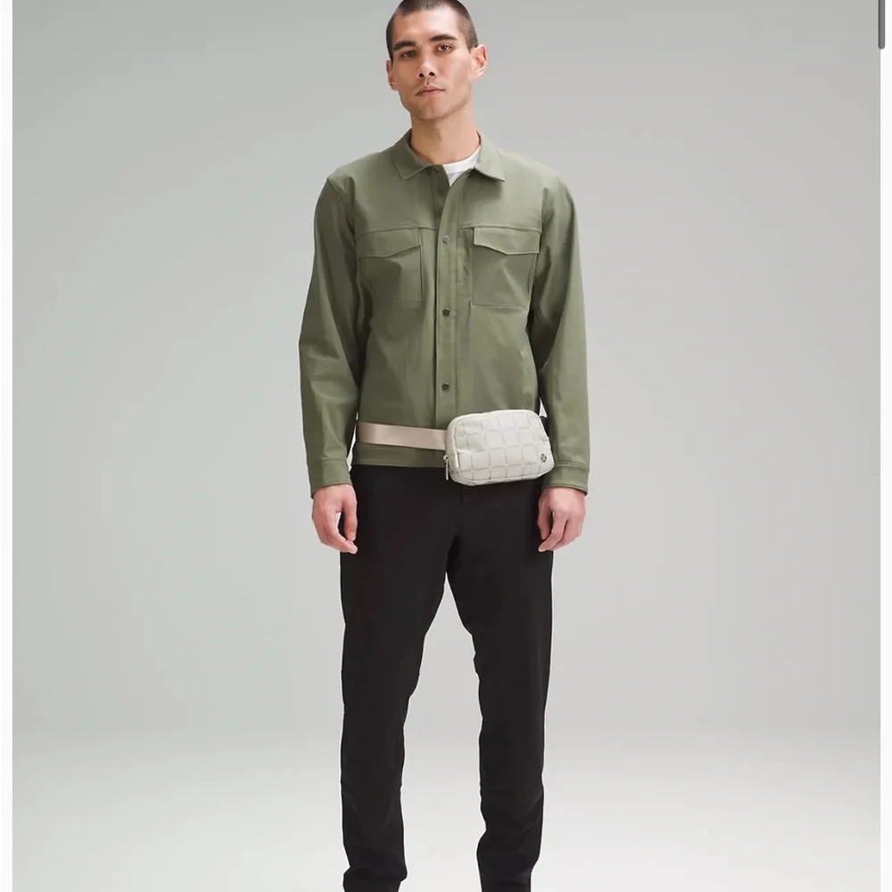 NEW LULULEMON EVERYWHERE BELT BAG
COLOR Wordmark Grid Mini Raw Linen - Picture 6 of 9